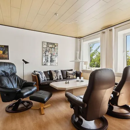 Cozy Near Beachesfishing Lebol