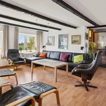 דירה Cozy Near Beachesfishing Lebol