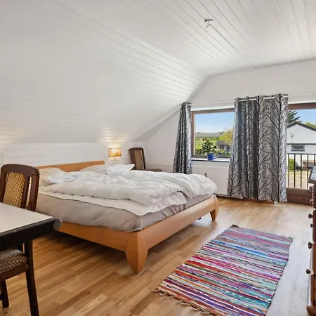 Cozy Near Beachesfishing Lebol