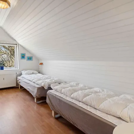 Cozy Near Beachesfishing Lebol